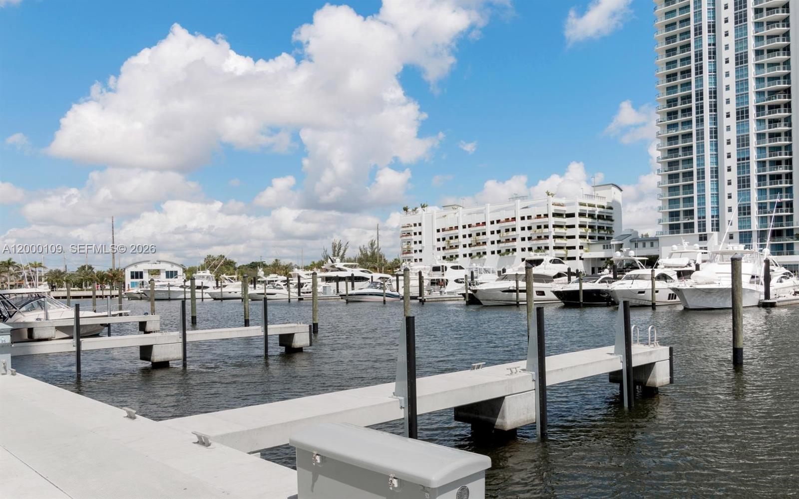17111 Biscayne Blvd #903, North Miami Beach FL 33160