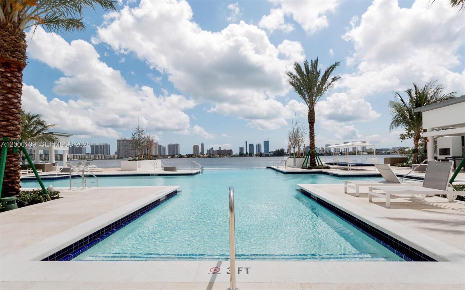 17111 Biscayne Blvd #903, North Miami Beach FL 33160