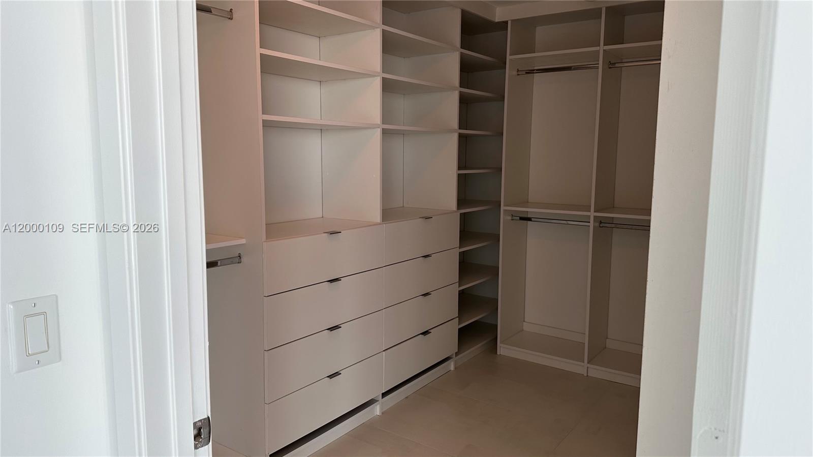 17111 Biscayne Blvd #903, North Miami Beach FL 33160