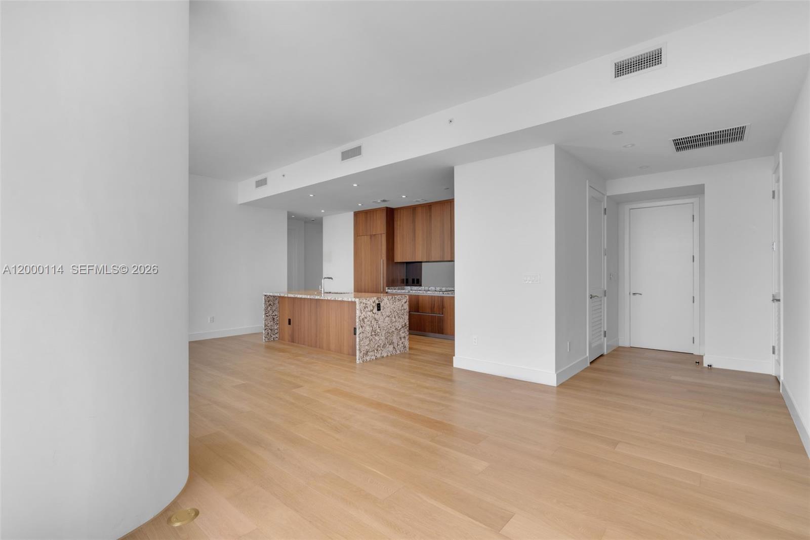 175 SE 25 RD #3003, Miami FL 33129