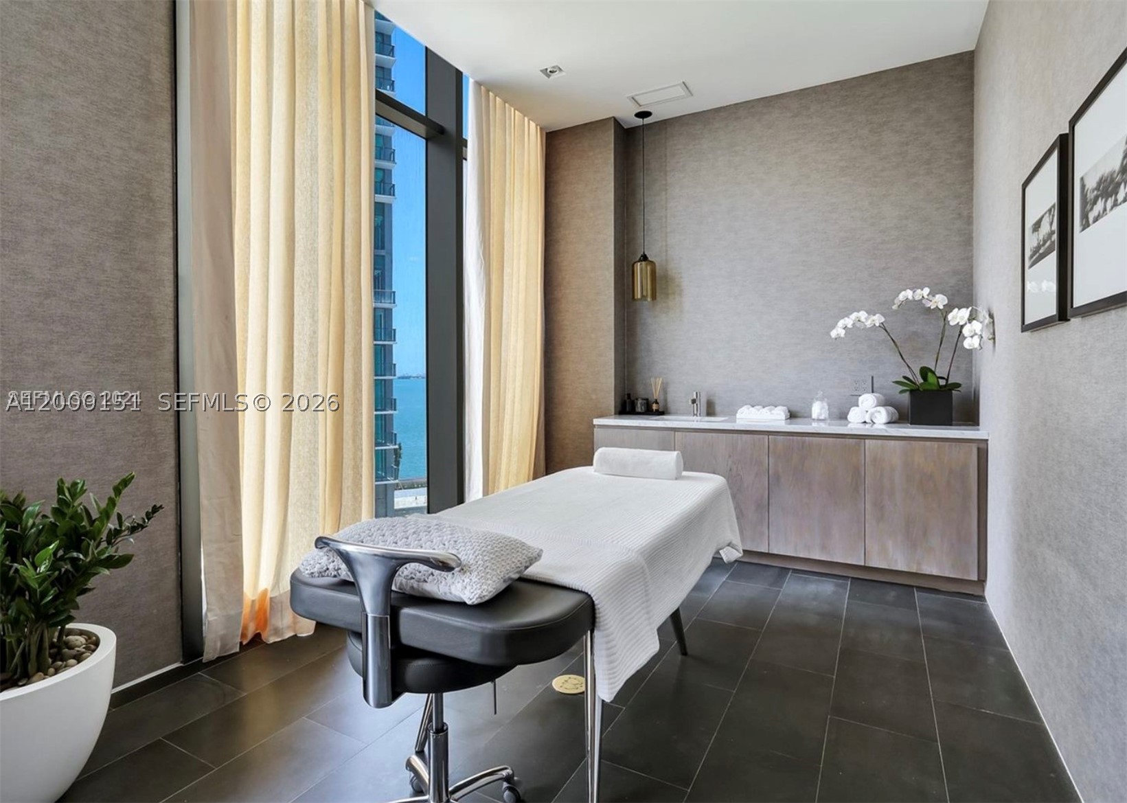 650 NE 32 street #1805, Miami FL 33137