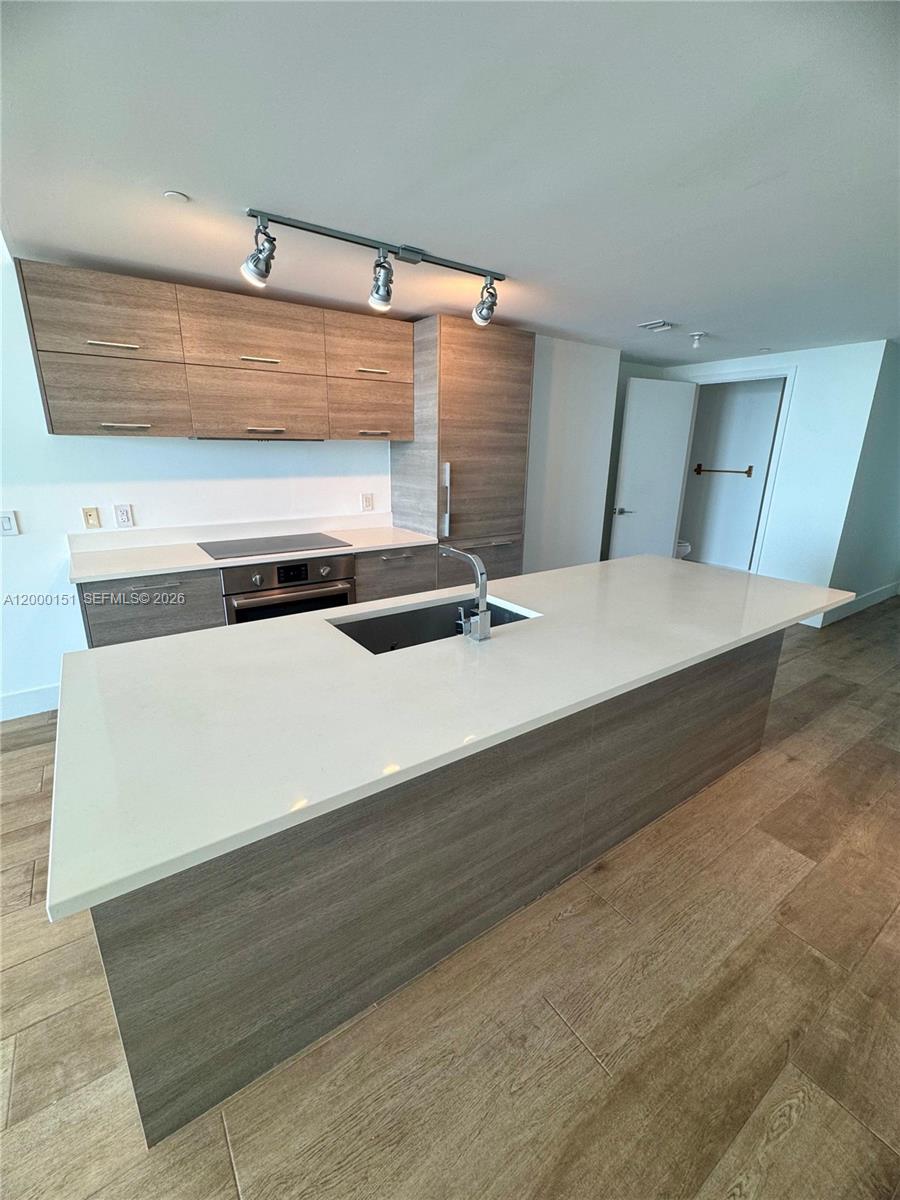 650 NE 32 street #1805, Miami FL 33137