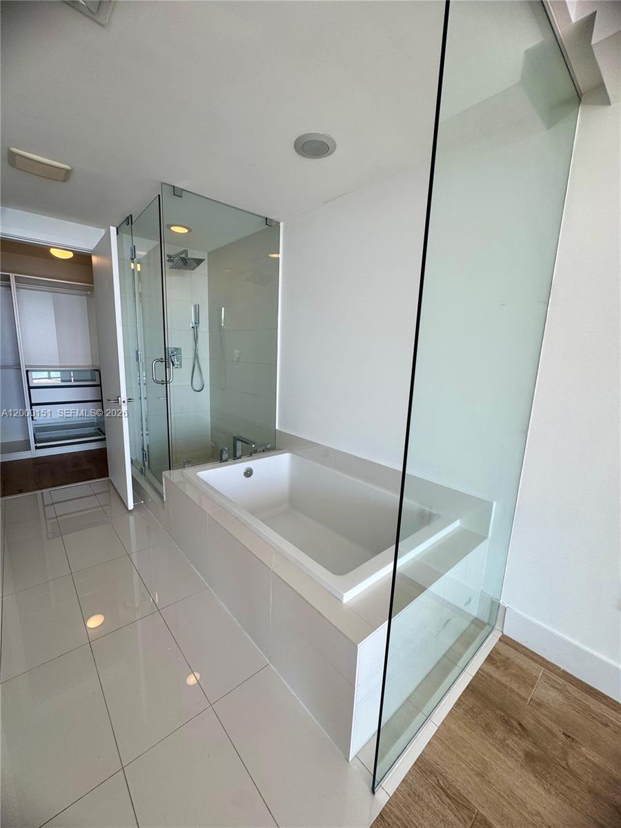 650 NE 32 street #1805, Miami FL 33137