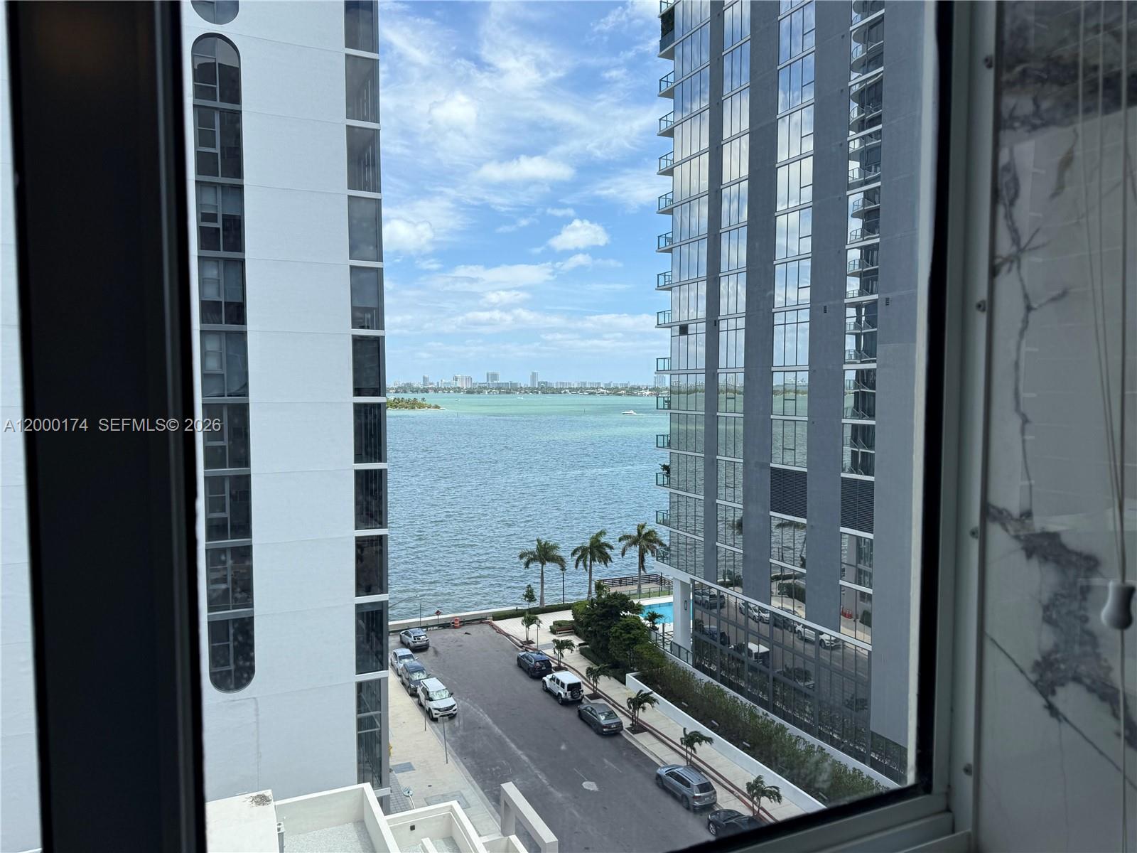 601 NE 23rd St #903, Miami FL 33137