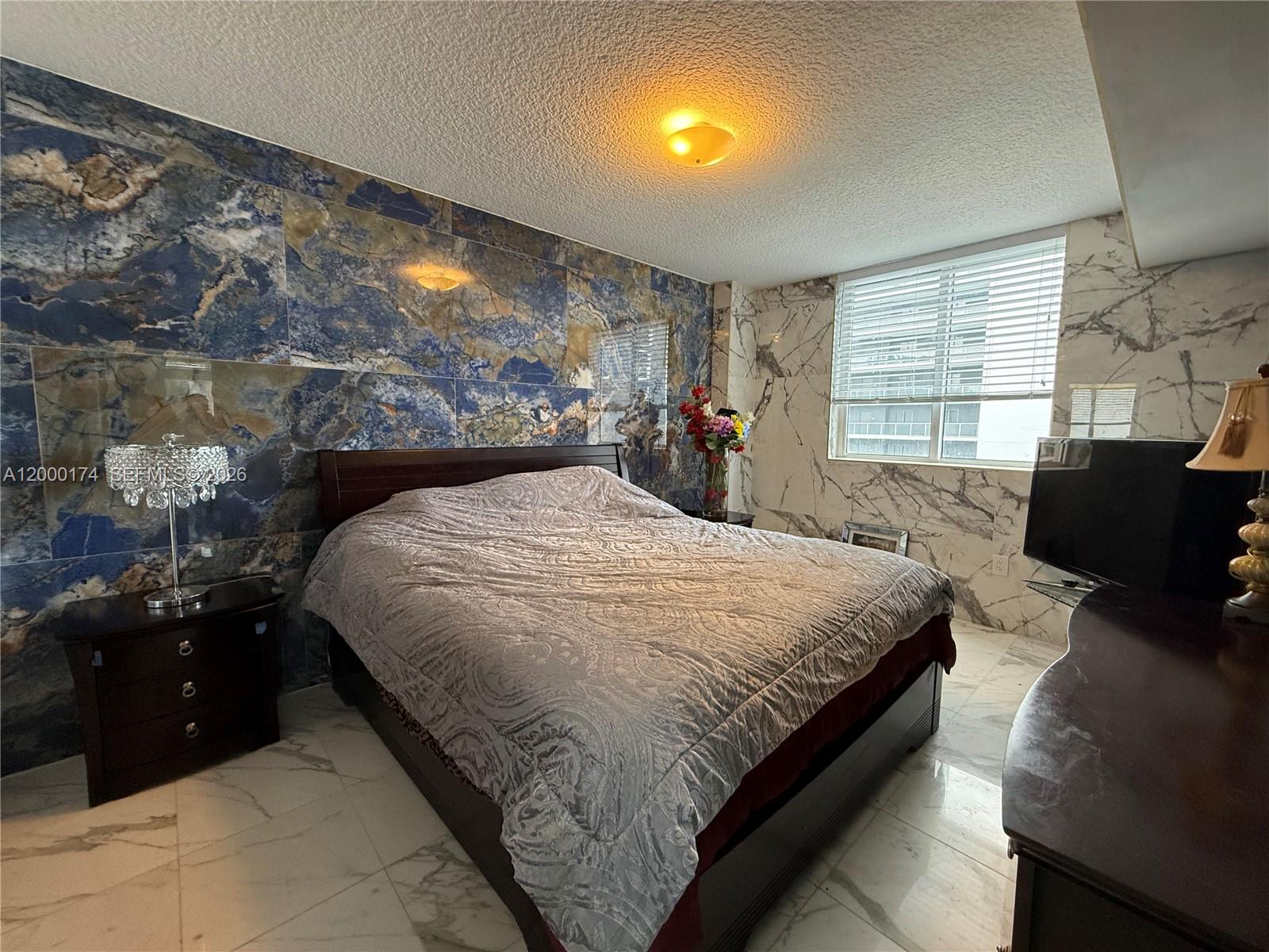 601 NE 23rd St #903, Miami FL 33137