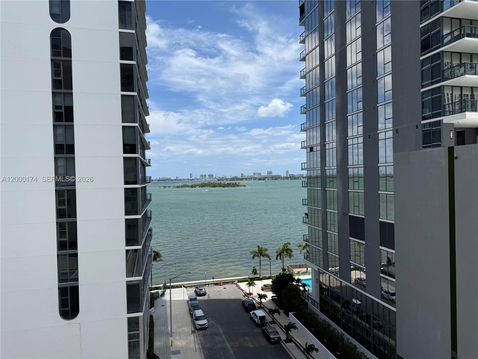 601 NE 23rd St #903, Miami FL 33137