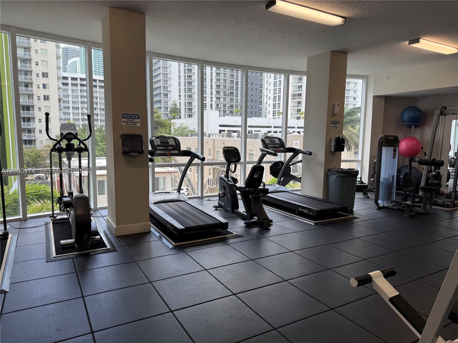 601 NE 23rd St #903, Miami FL 33137