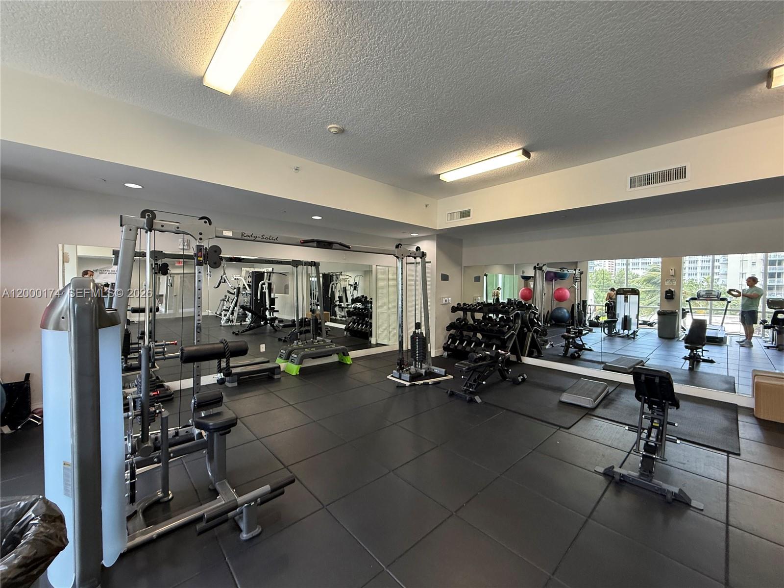 601 NE 23rd St #903, Miami FL 33137