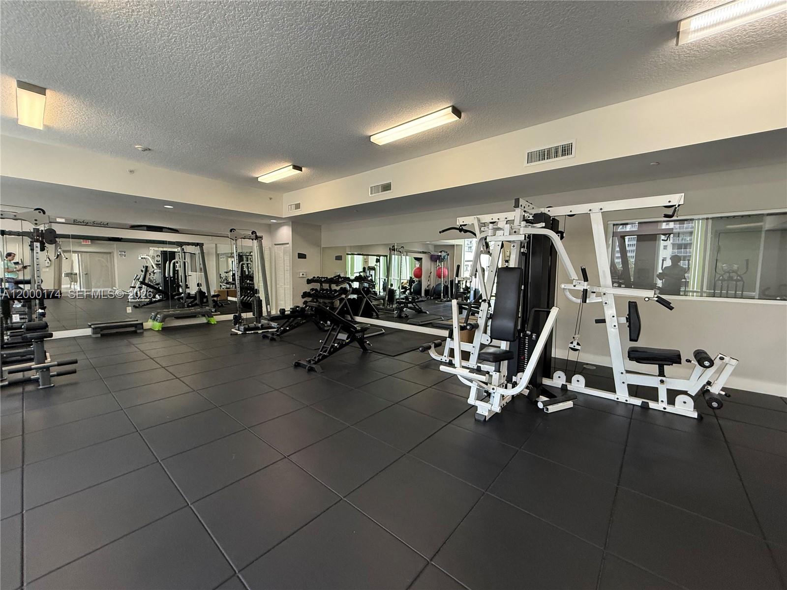 601 NE 23rd St #903, Miami FL 33137