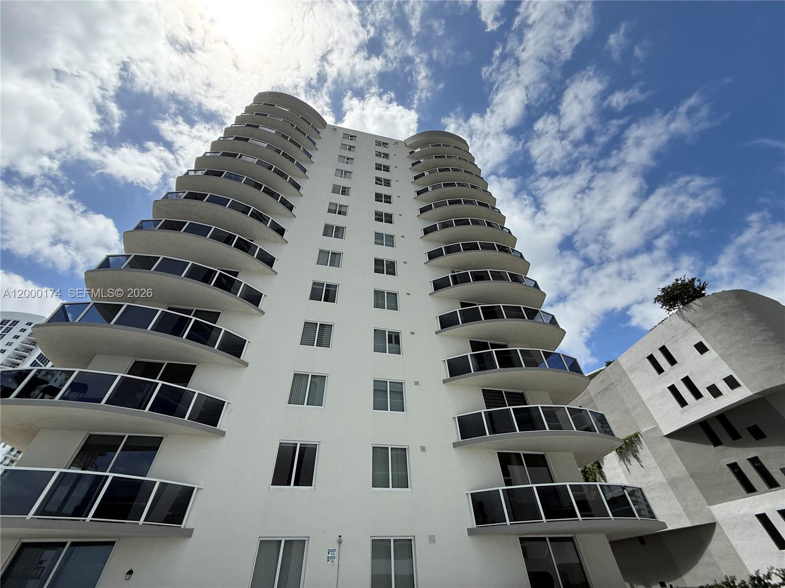 601 NE 23rd St #903, Miami FL 33137
