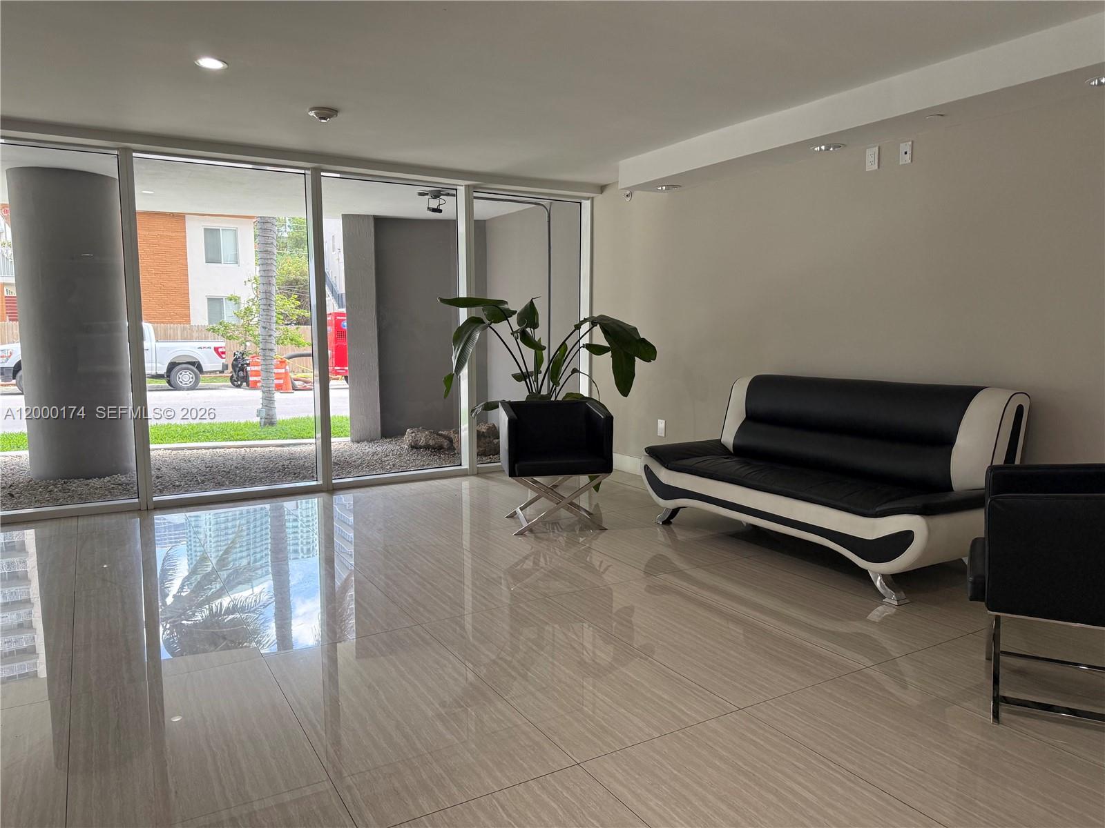 601 NE 23rd St #903, Miami FL 33137