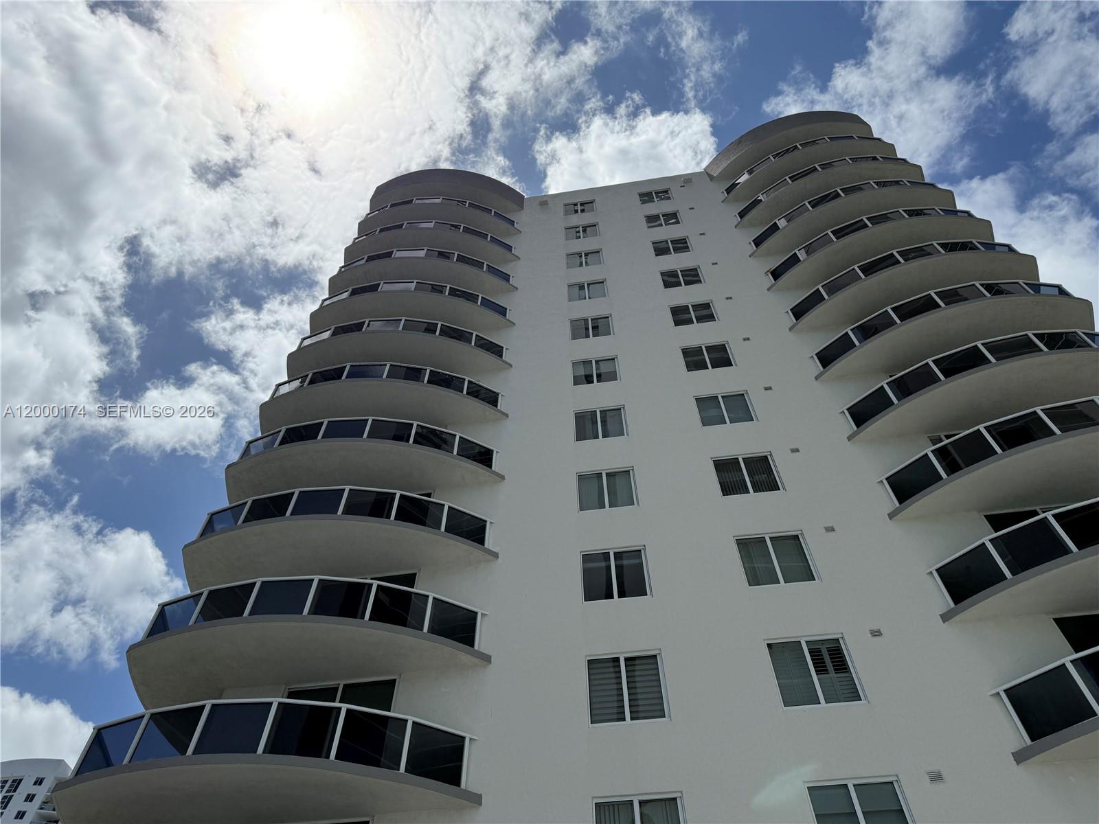 601 NE 23rd St #903, Miami FL 33137