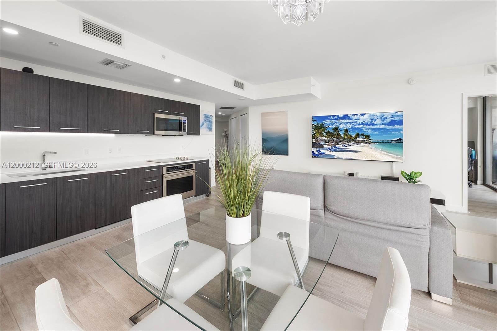 45 SW 9th St #4006, Miami FL 33130