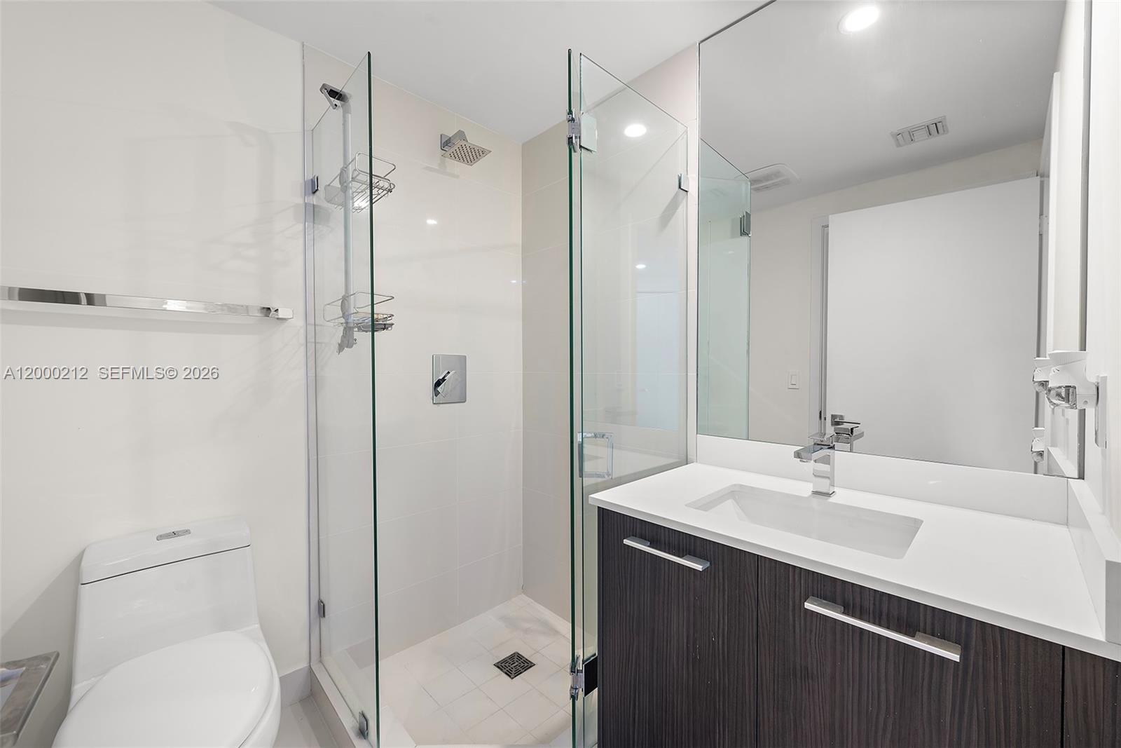 45 SW 9th St #4006, Miami FL 33130