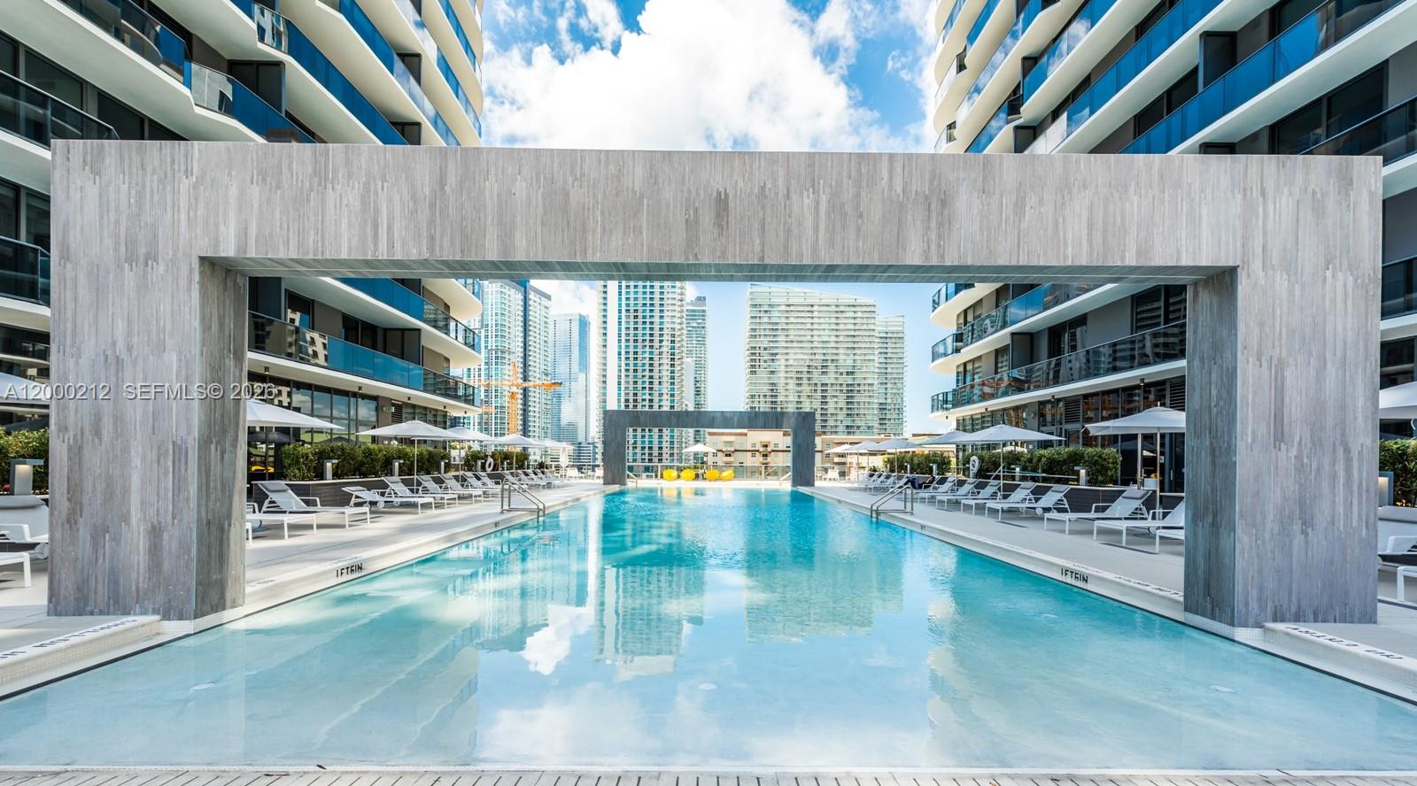45 SW 9th St #4006, Miami FL 33130