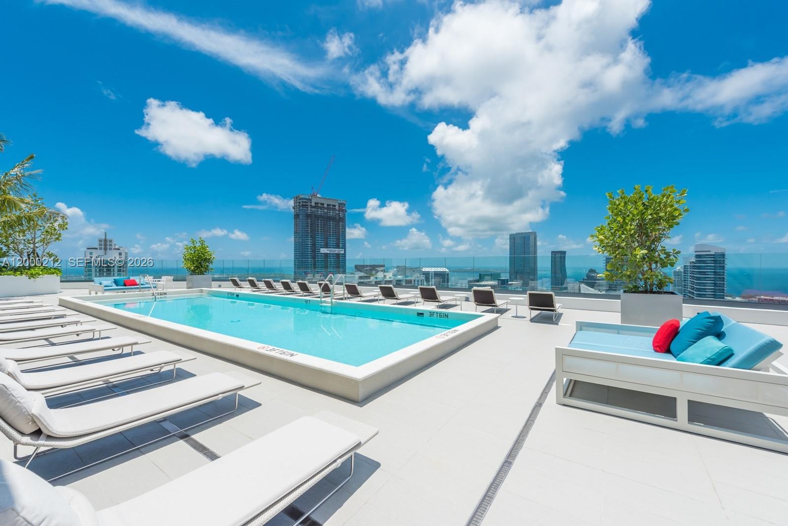 45 SW 9th St #4006, Miami FL 33130