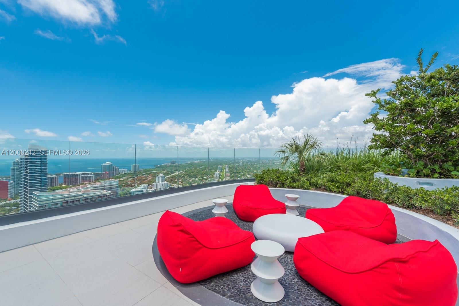 45 SW 9th St #4006, Miami FL 33130