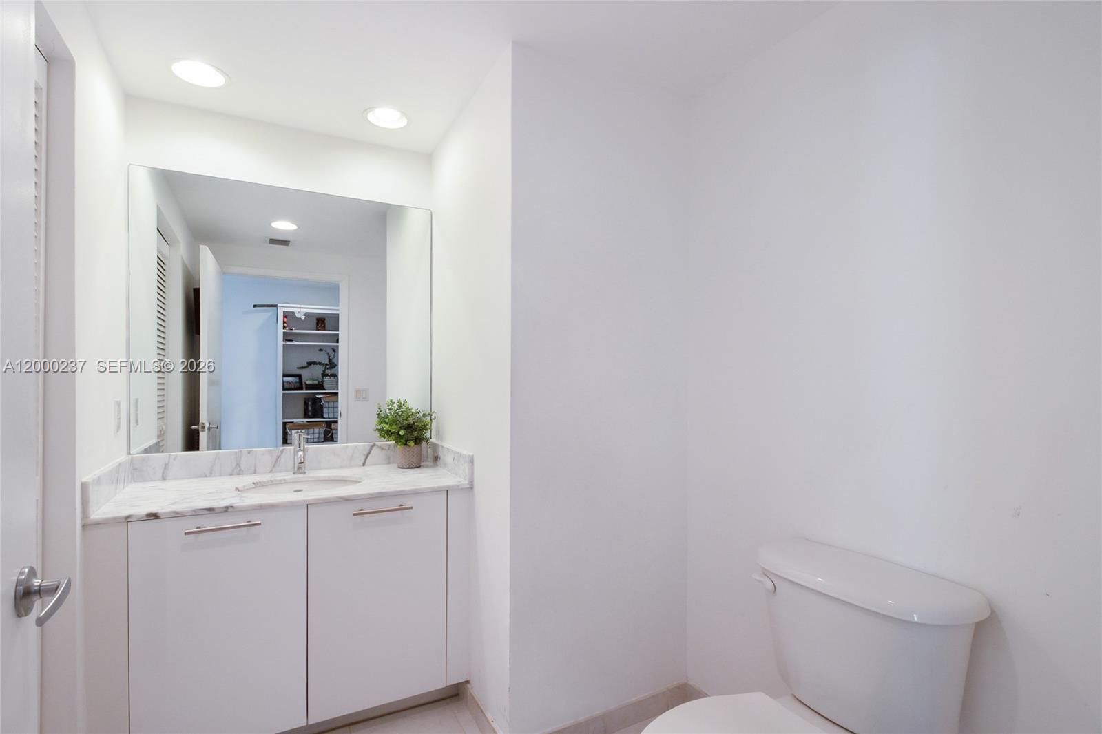951 BRICKELL AVE #1410, Miami FL 33131