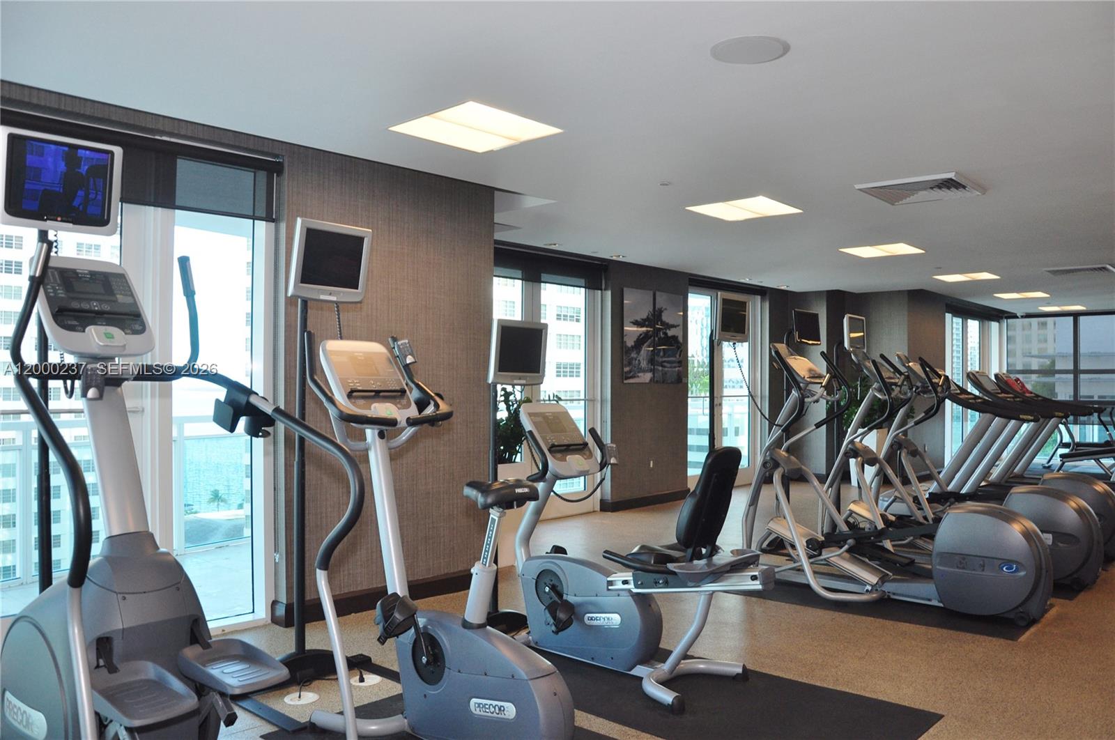 951 BRICKELL AVE #1410, Miami FL 33131