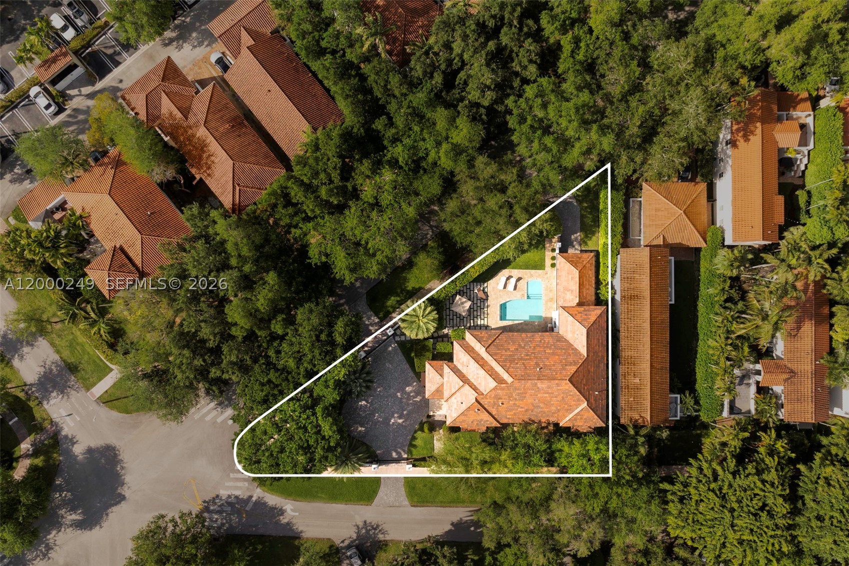 475 Amalfi Ave, Coral Gables FL 33146
