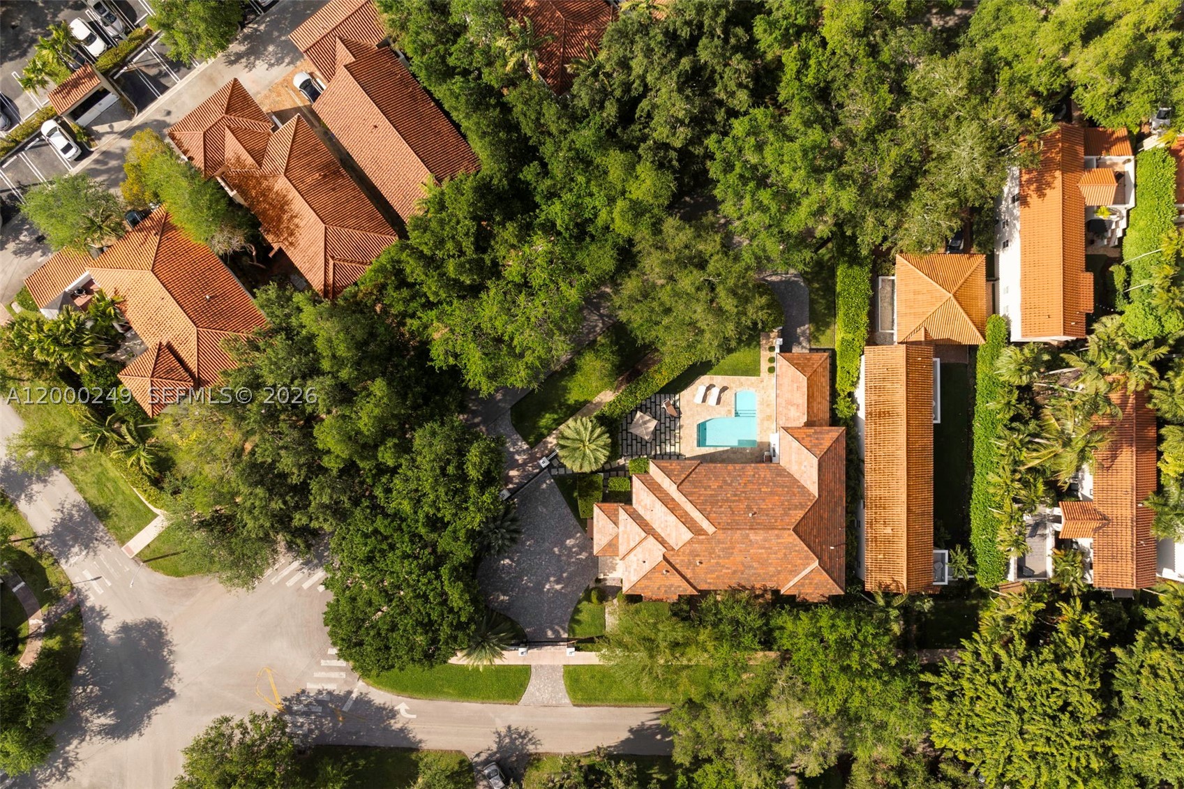 475 Amalfi Ave, Coral Gables FL 33146