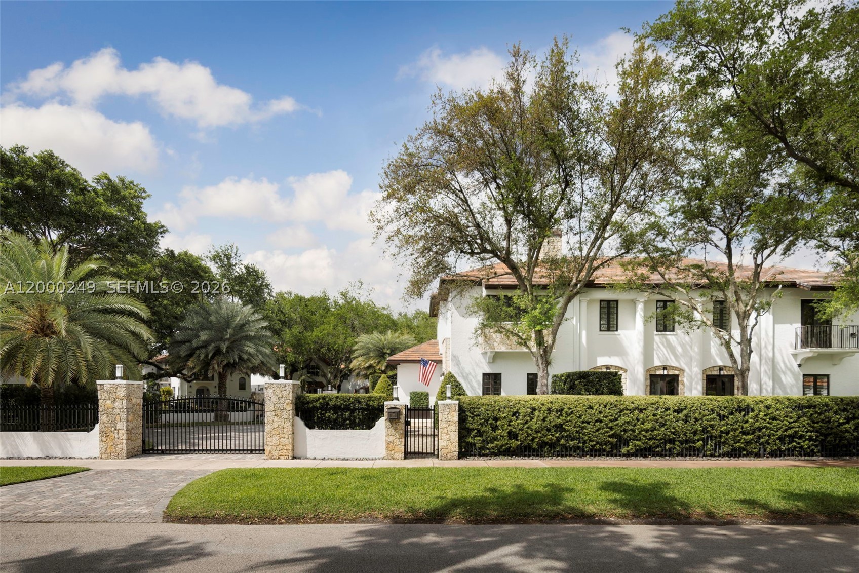 475 Amalfi Ave, Coral Gables FL 33146