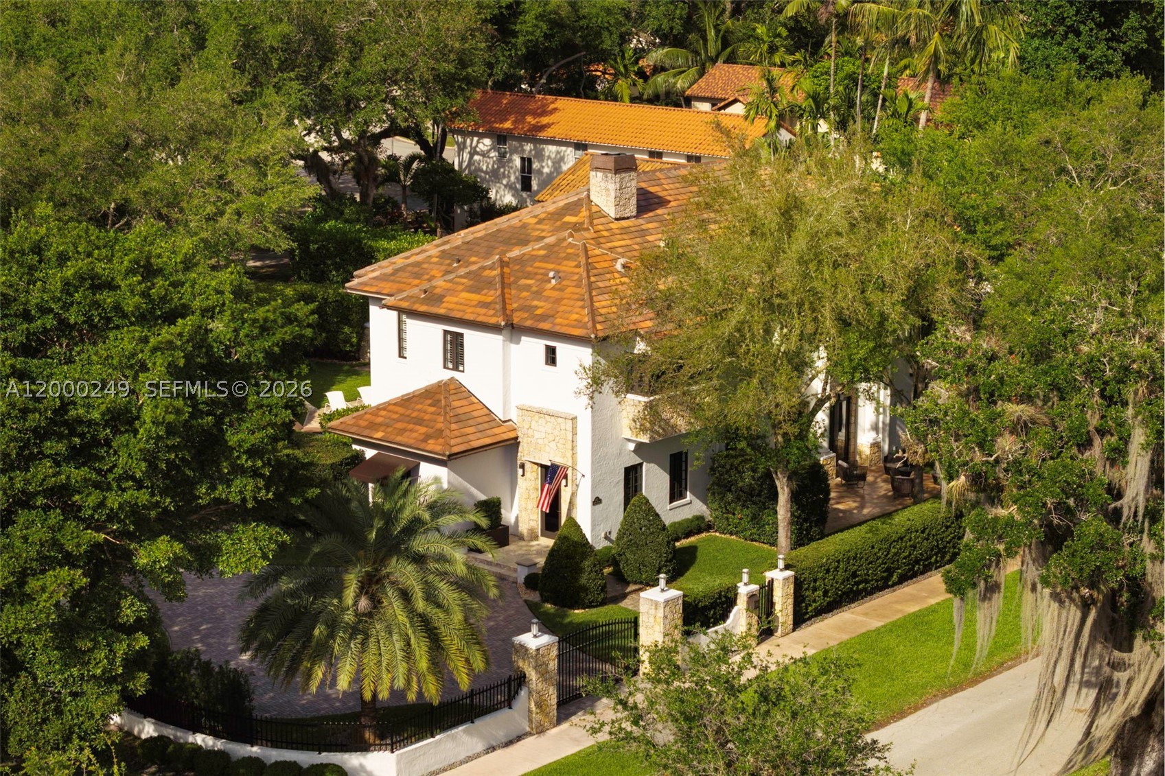 475 Amalfi Ave, Coral Gables FL 33146