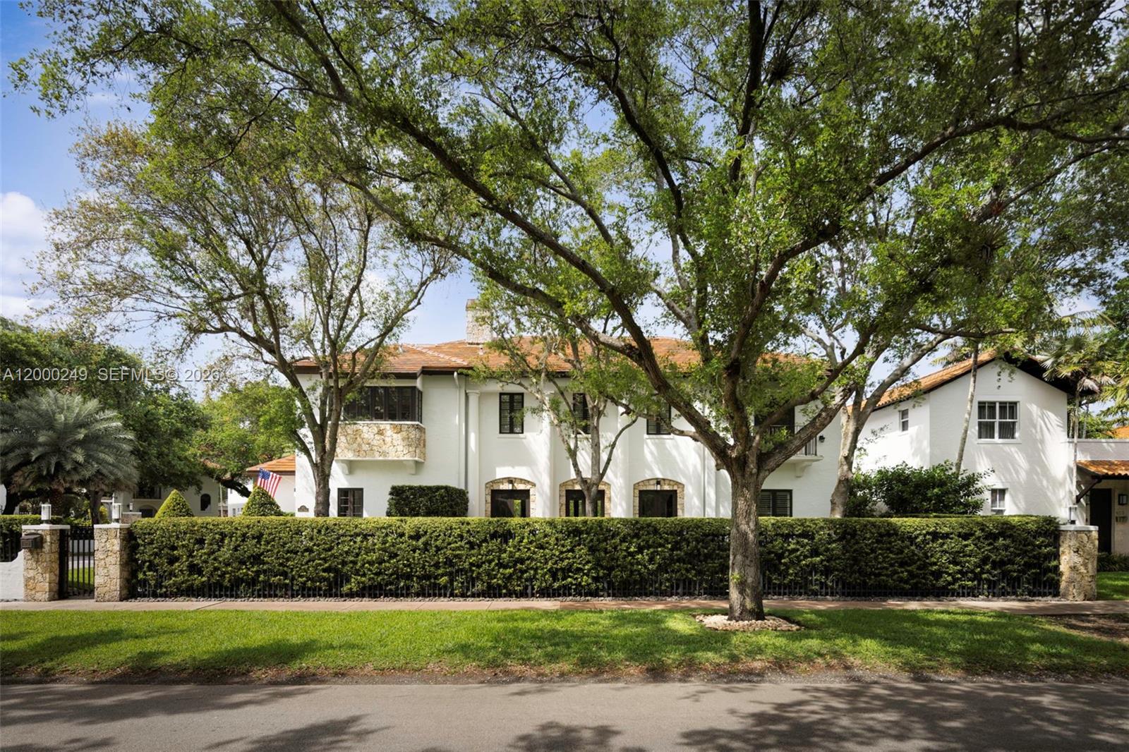 475 Amalfi Ave, Coral Gables FL 33146