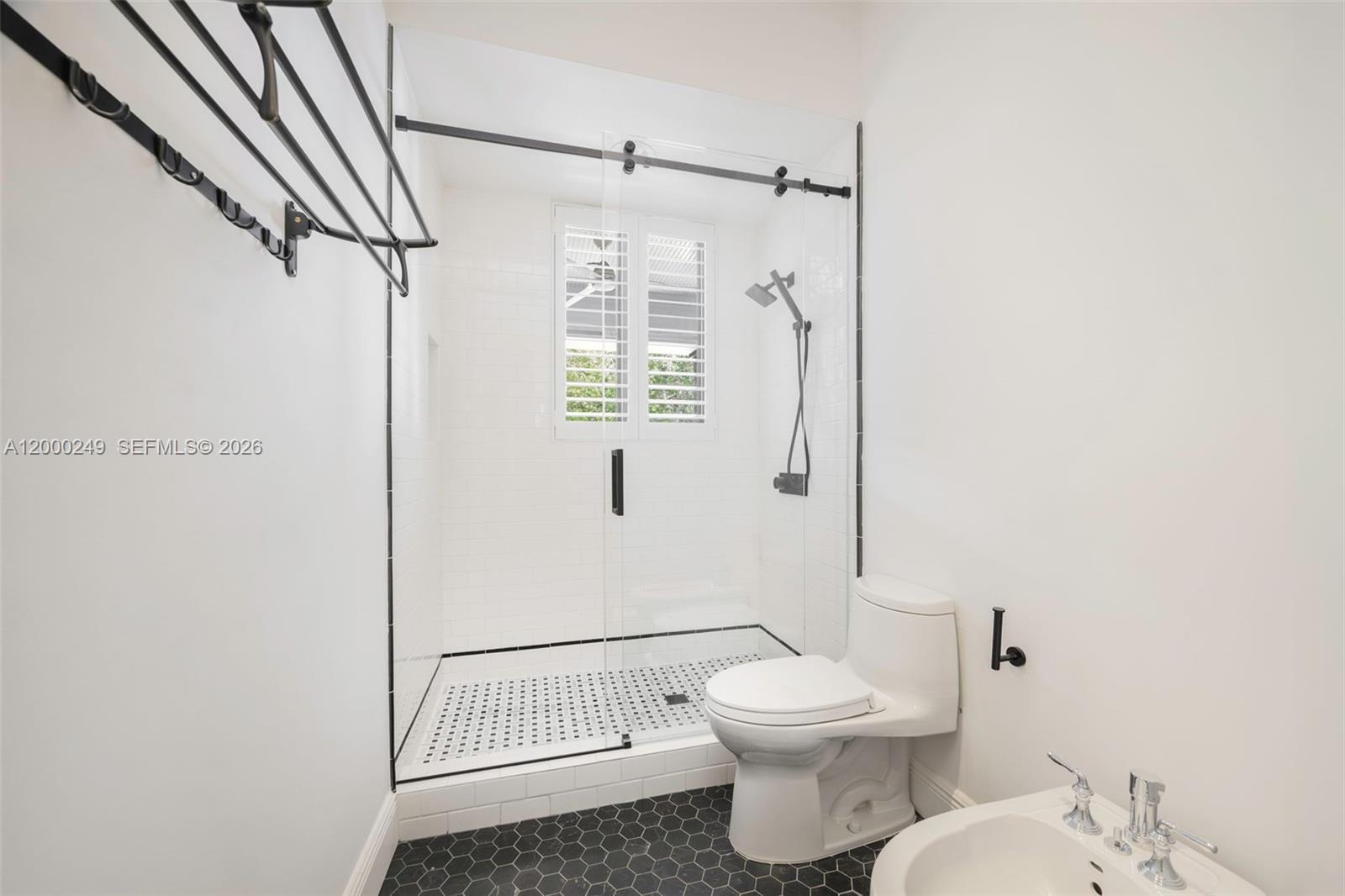 475 Amalfi Ave, Coral Gables FL 33146