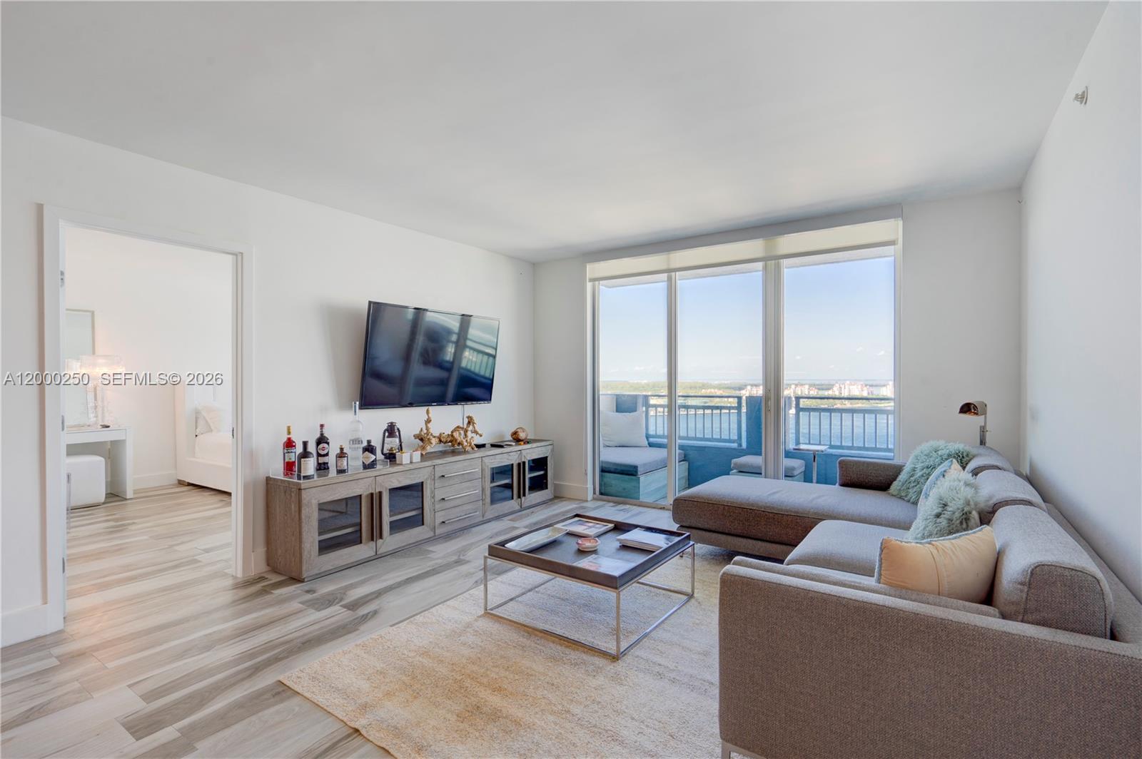 90 Alton Rd #2010, Miami Beach FL 33139