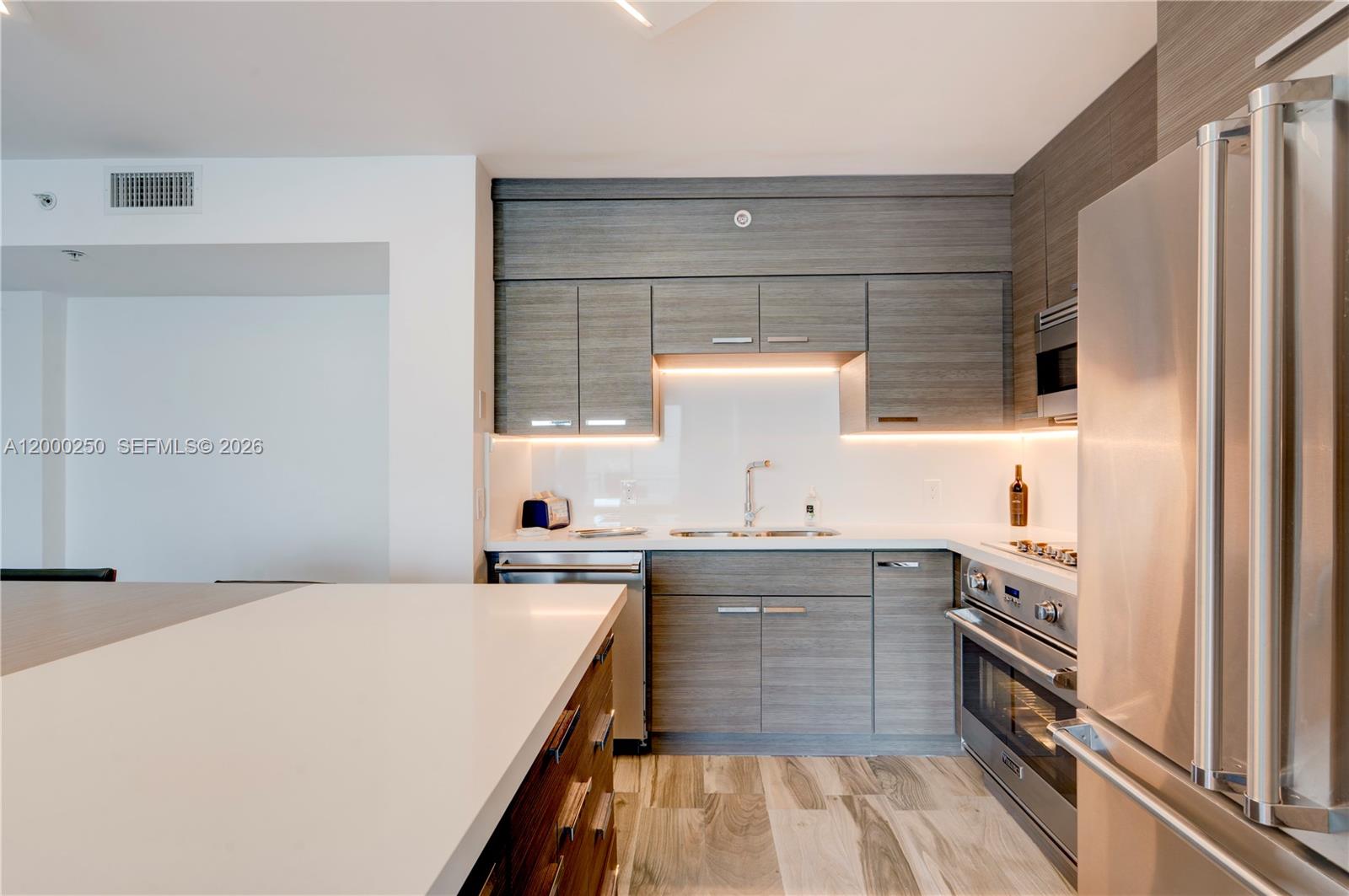 90 Alton Rd #2010, Miami Beach FL 33139
