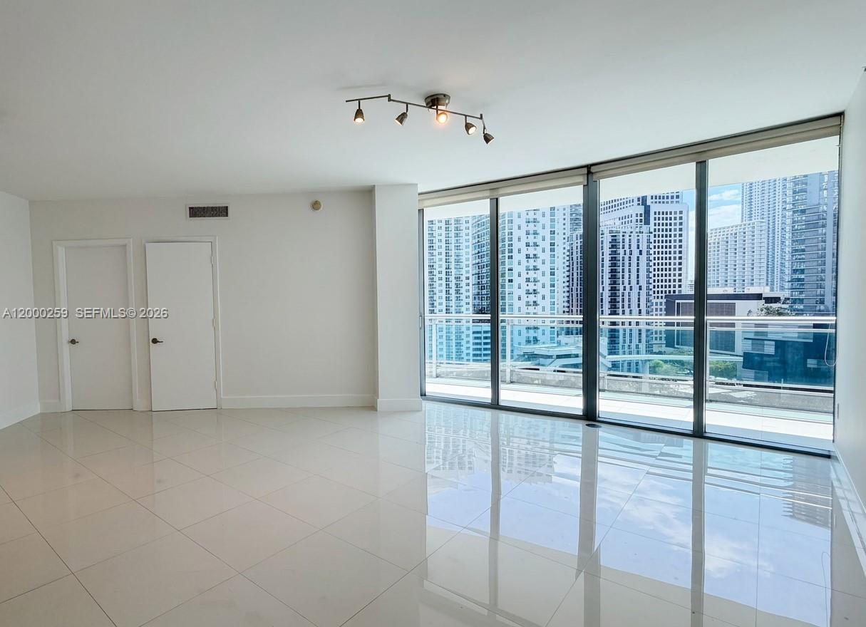 350 S Miami Ave #1702, Miami FL 33130