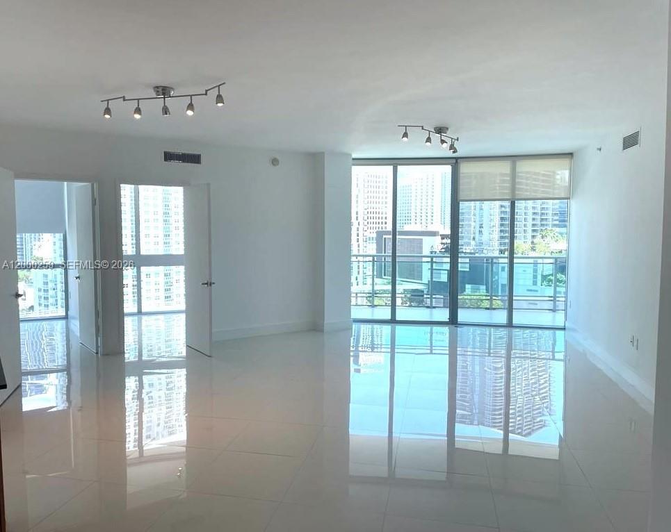 350 S Miami Ave #1702, Miami FL 33130