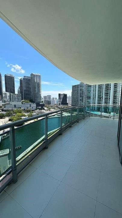 350 S Miami Ave #1702, Miami FL 33130