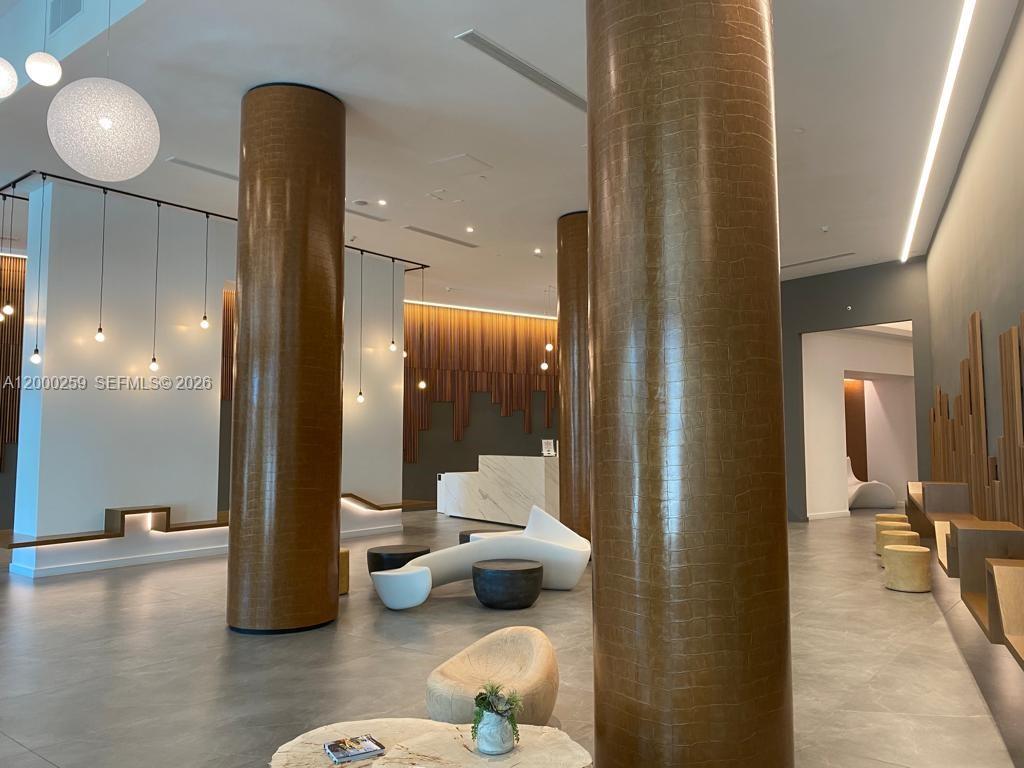 350 S Miami Ave #1702, Miami FL 33130