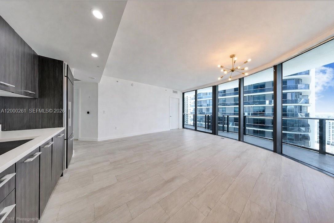 45 SW 9th St #1808, Miami FL 33130