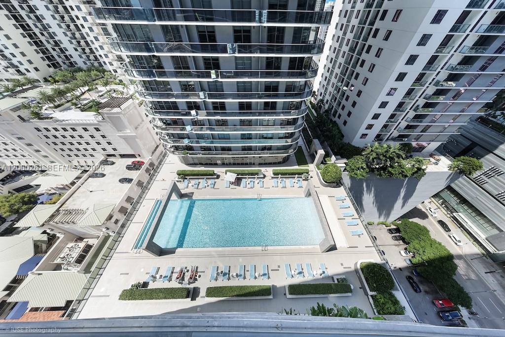 45 SW 9th St #1808, Miami FL 33130