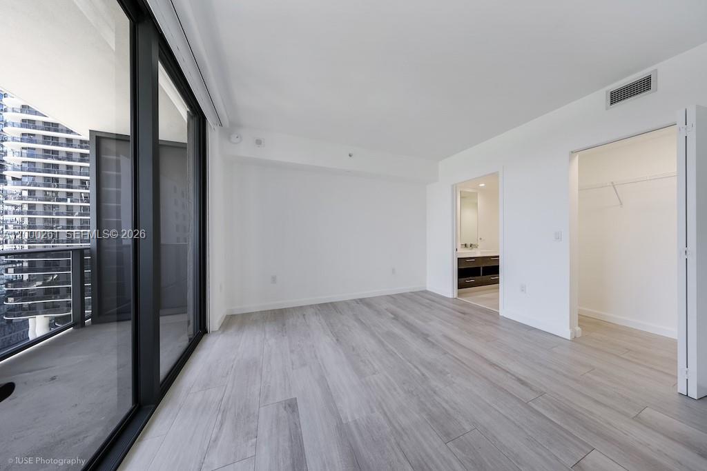 45 SW 9th St #1808, Miami FL 33130