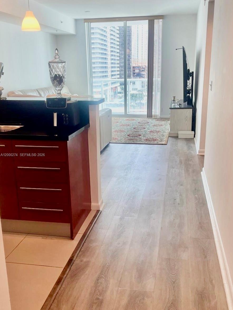 244 Biscayne Blvd #1709, Miami FL 33132