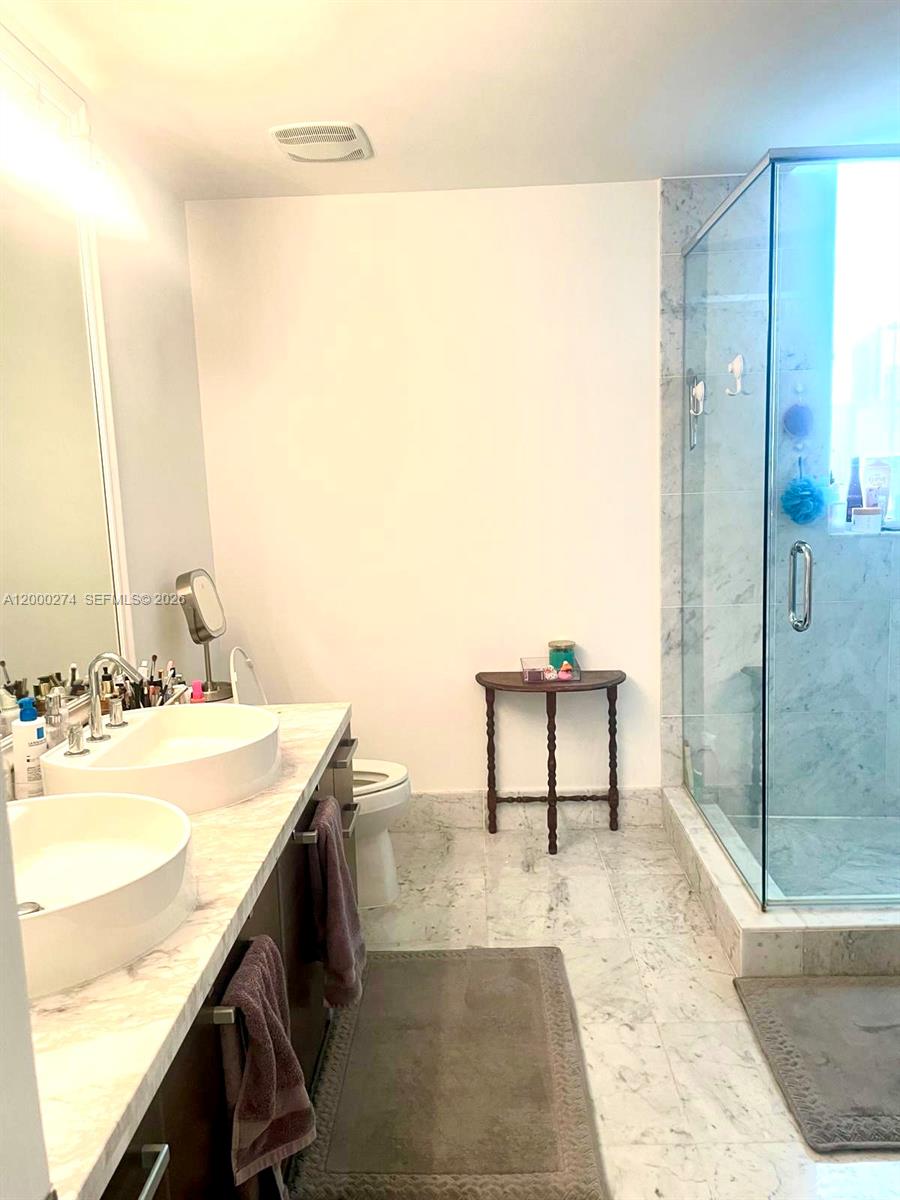 244 Biscayne Blvd #1709, Miami FL 33132