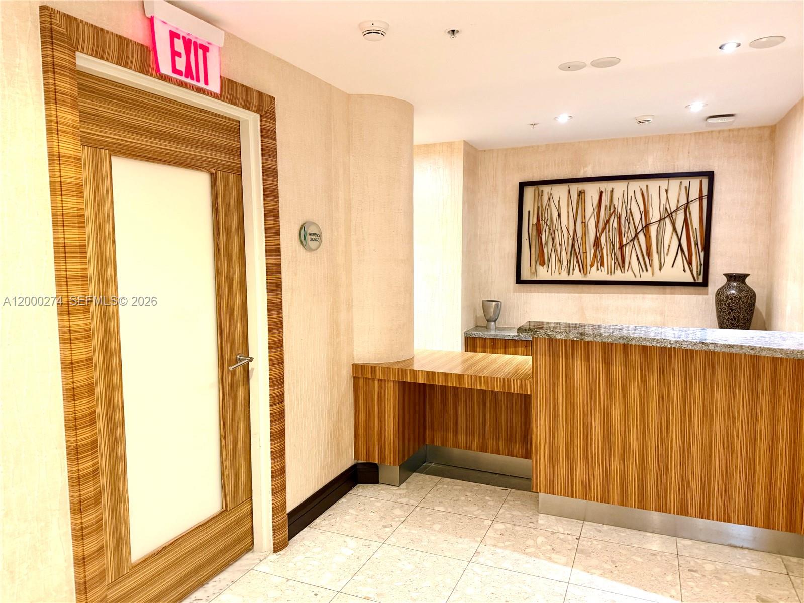 244 Biscayne Blvd #1709, Miami FL 33132