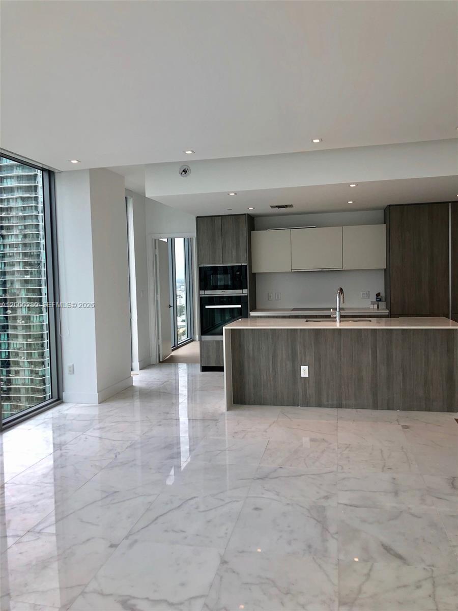 2900 NE 7 AVE #2907, Miami FL 33137
