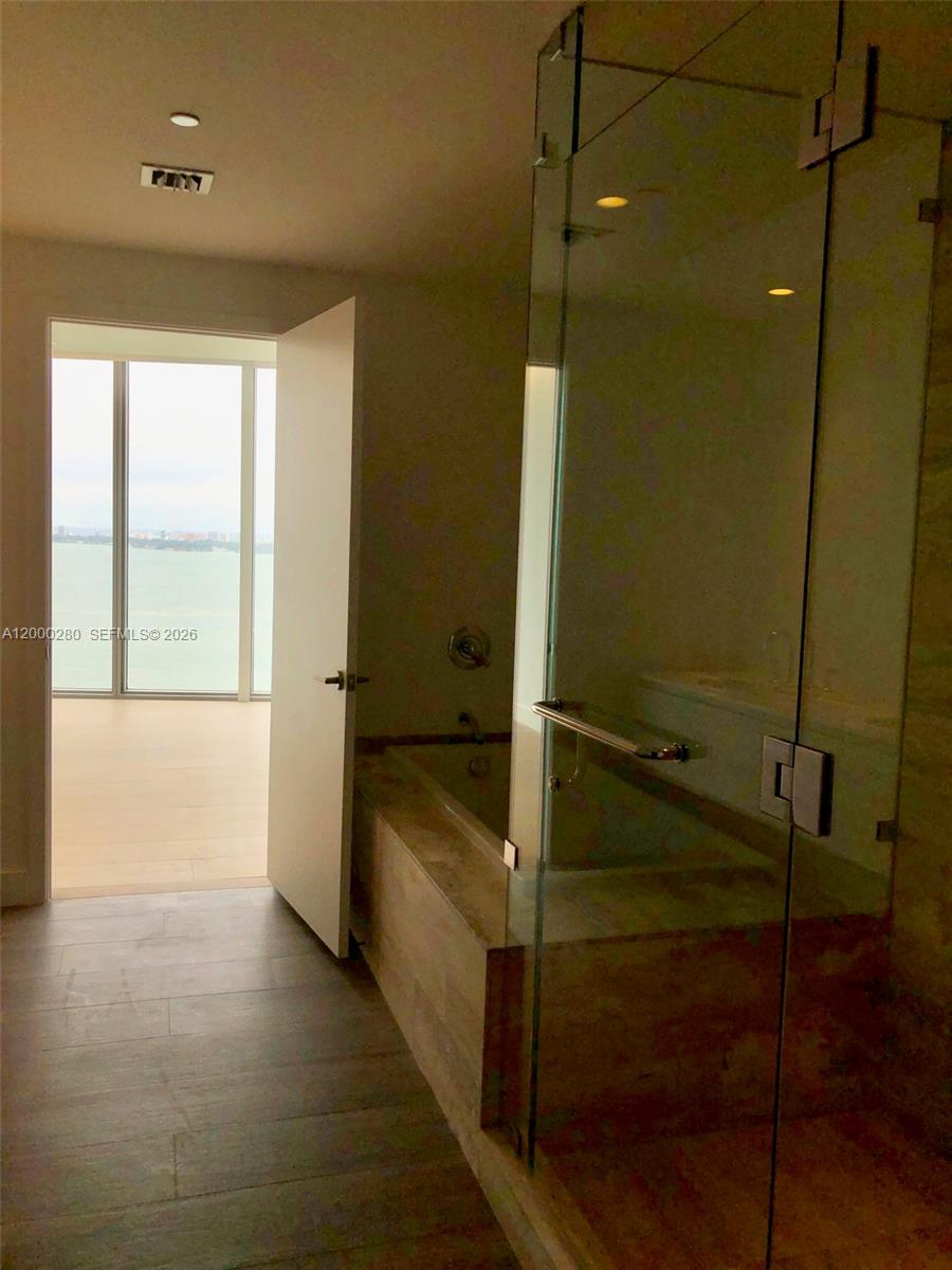 2900 NE 7 AVE #2907, Miami FL 33137