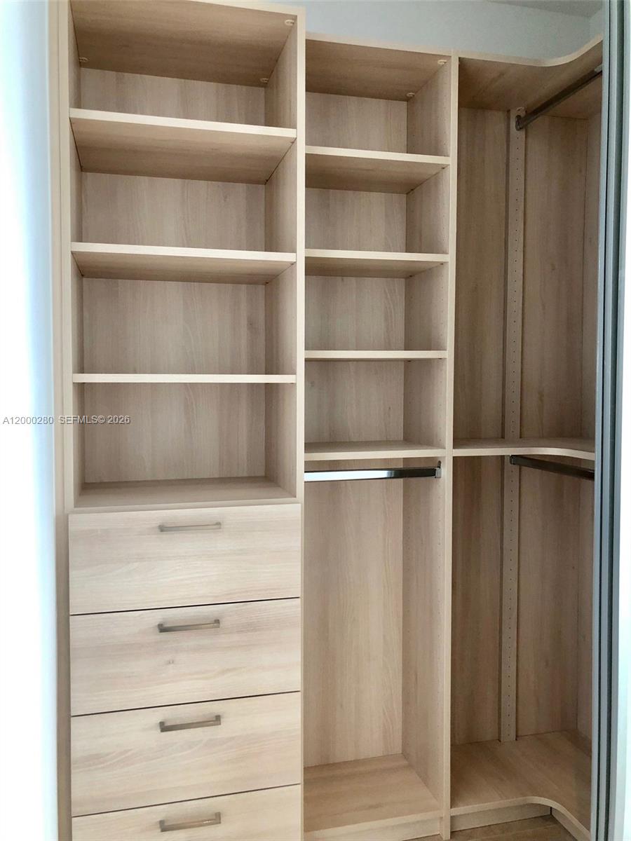 2900 NE 7 AVE #2907, Miami FL 33137