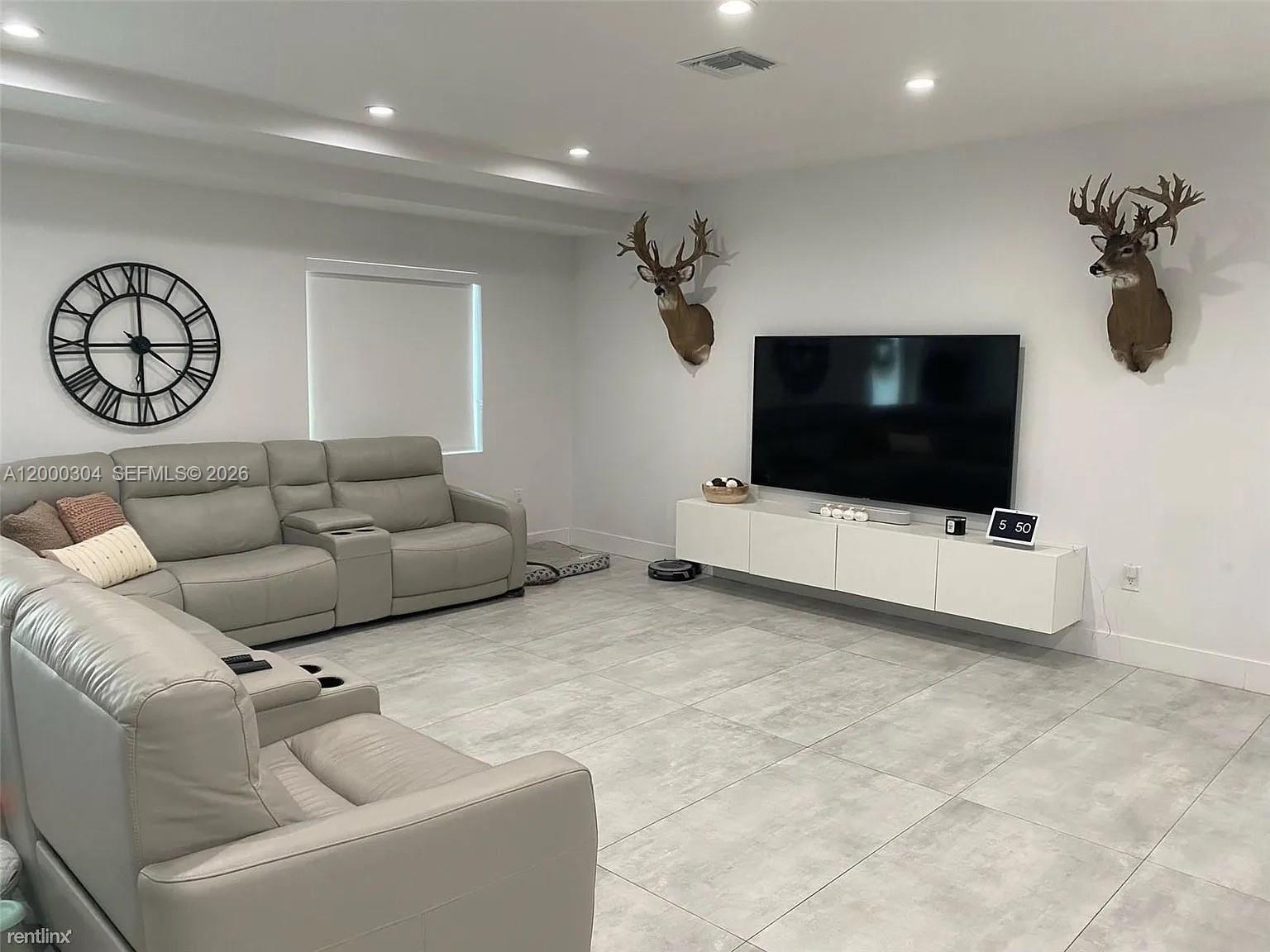 1935 SW 24th Ter, Miami FL 33145