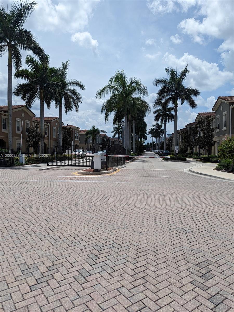 5910 Royal Way #----, Tamarac FL 33321