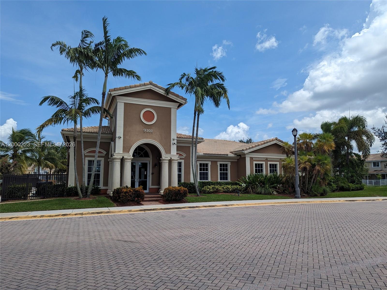 5910 Royal Way #----, Tamarac FL 33321