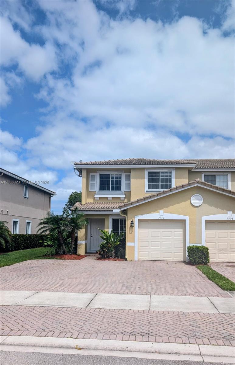 5910 Royal Way #----, Tamarac FL 33321