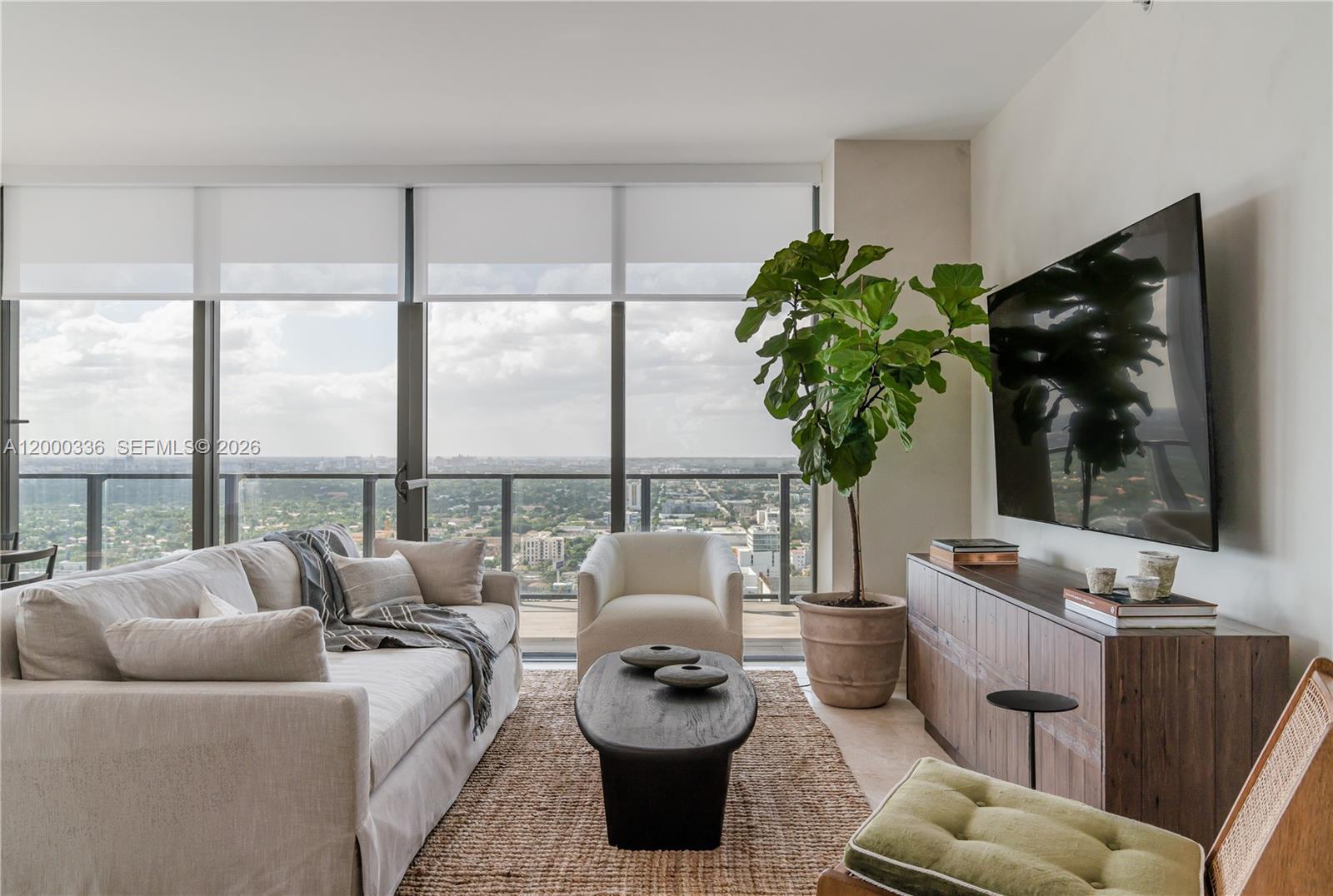 88 SW 7th St #2602, Miami FL 33130