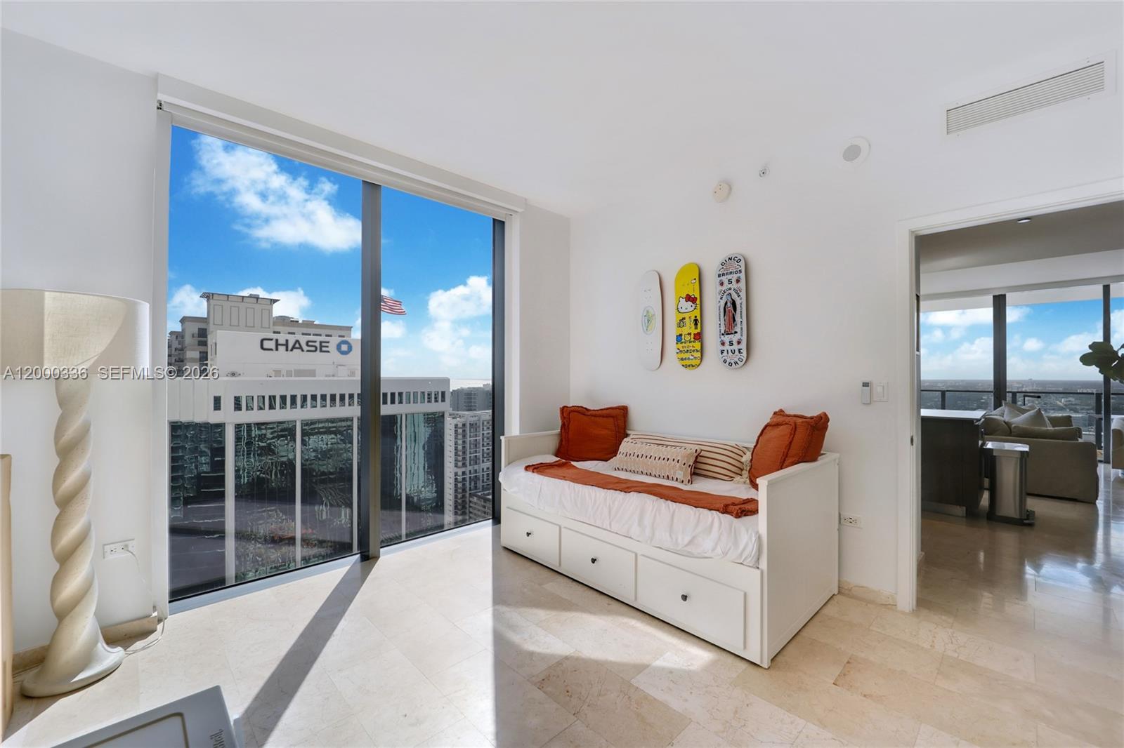 88 SW 7th St #2602, Miami FL 33130
